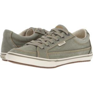 Taos Moc Star Sage Distressed canvas sneakers 7.5